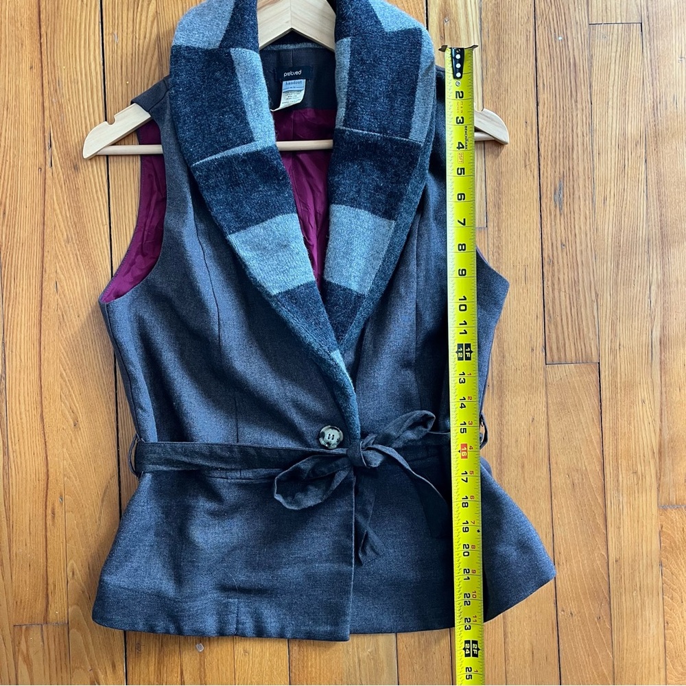 Preloved Made in Canada Black and Gray Vest with Plaid Collar - Picture 8 of 8